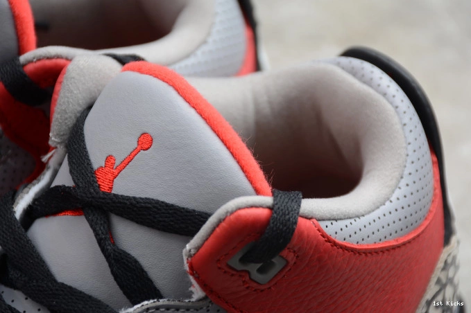 3 Red Jordan Cement CK5692-600 Air 0801
